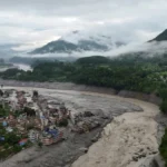 Tausende Menschen nach Sturzflut im Himalaya vermisst